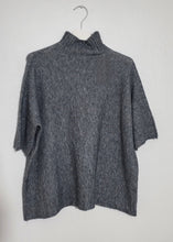 Load image into Gallery viewer, Ribbed Neck Half Sleeve Jumper